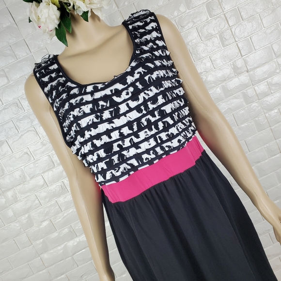 23rd st. black & white 2x dress ( 5 for $20 ) - Picture 3 of 9